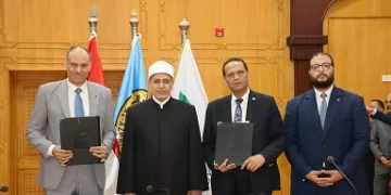 «البريد المصري» وجامعة الأزهر يوقعان بروتوكول تعاون لتقديم خدمات مالية وبريدية متكاملة
