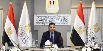 متابعة استثمارات صندوق التمويل الأهلي ومشروعاته الرياضية والتنموية