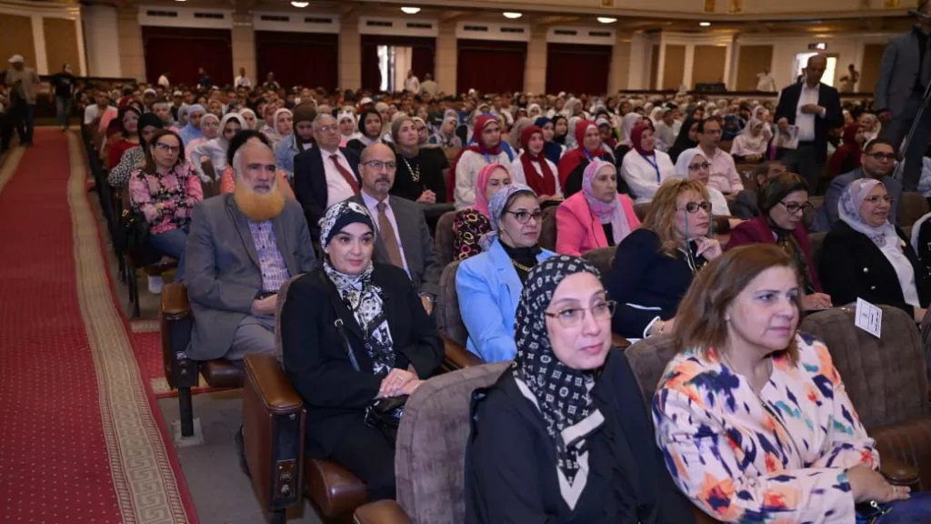 الملتقى الأول بجامعة القاهرة حول مواءمة التخصصات الجامعية لمتطلبات سوق العمل يشهد الإعلان عن مرصد وظائف المستقبل 2 - جريدة الجمهورية WhatsApp Image 2026 05 13 at 11.26.16 AM1 - جريدة الجمهورية