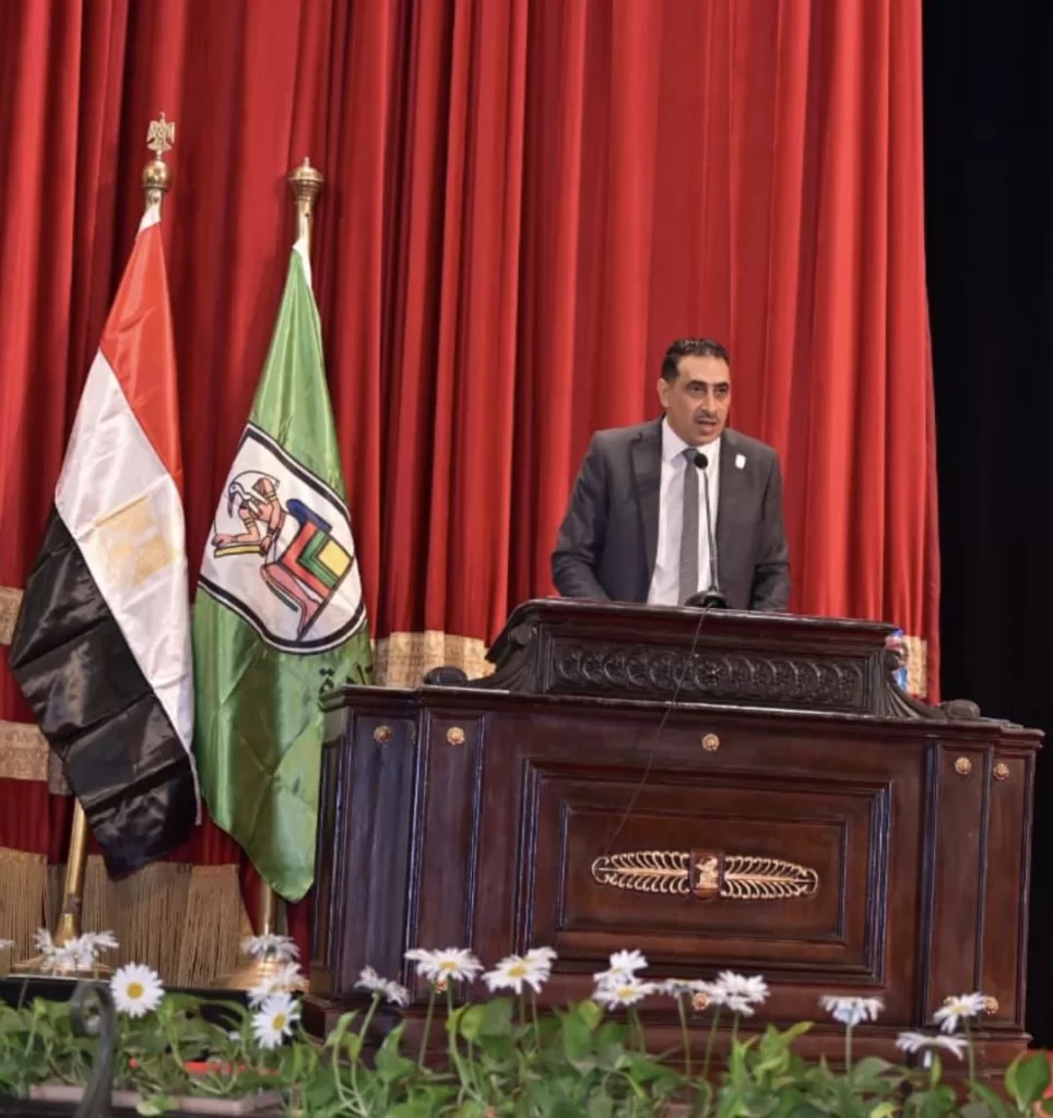 الملتقى الأول بجامعة القاهرة حول مواءمة التخصصات الجامعية لمتطلبات سوق العمل يشهد الإعلان عن مرصد وظائف المستقبل 5 - جريدة الجمهورية WhatsApp Image 2026 05 13 at 11.26.17 AM2 - جريدة الجمهورية