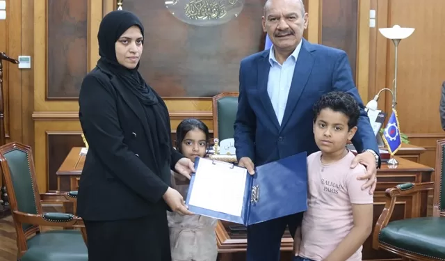 استجابة فورية.. محافظ السويس يحقق أحلام شاب من ذوي الهمم ويدعم أسرة عامل متوفى