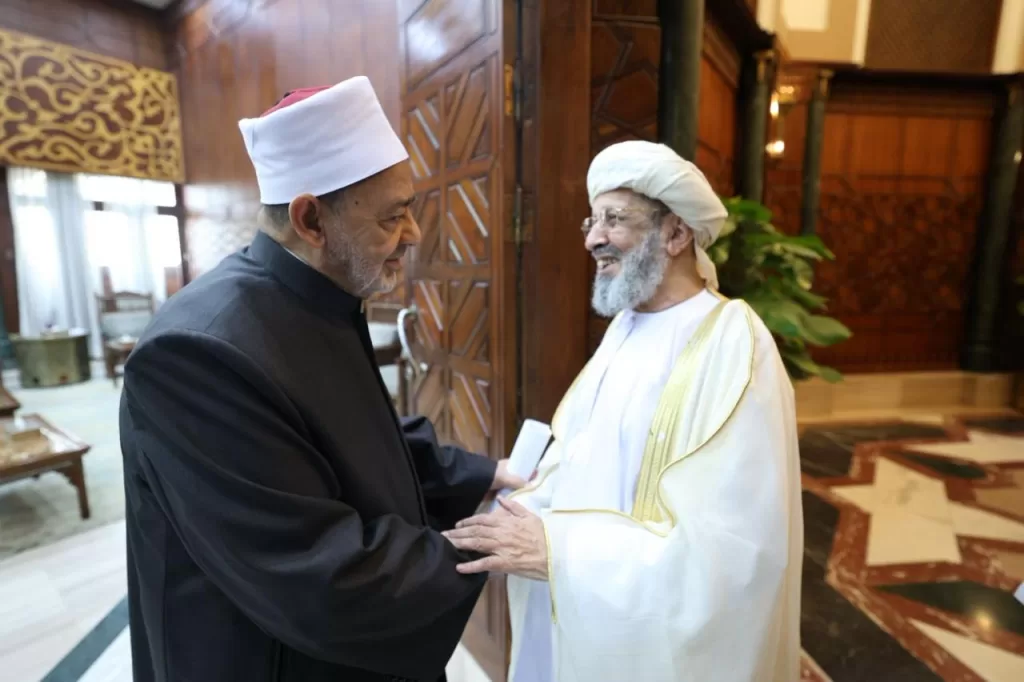 شيخ الأزهر يؤكد الاستعداد لزيادة منح الطلاب العُمانيين 2 - جريدة الجمهورية WhatsApp Image 2026 05 14 at 4.29.04 PM - جريدة الجمهورية