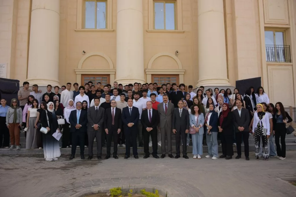 جامعة القاهرة الأهلية تستضيف رئيس الهيئة العامة للرقابة المالية لتعزيز جاهزية الطلاب لسوق العمل والتدريب المهني 4 - جريدة الجمهورية WhatsApp Image 2026 05 15 at 2.12.02 PM - جريدة الجمهورية