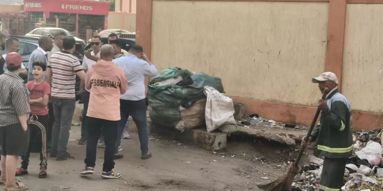 محافظ الجيزة يقود حملة مكبرة بالطالبية ويأمر بغلق مقاهٍ مخالفة واستبعاد قيادات محلية