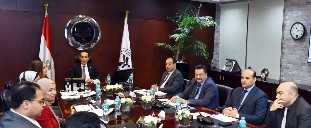 رئيس «هيئة الاستثمار» يستعرض خطط تطوير الأداء الاقتصادي ورقمنة الخدمات 5 - جريدة الجمهورية WhatsApp Image 2026 05 16 at 4.31.56 PM 1 - جريدة الجمهورية