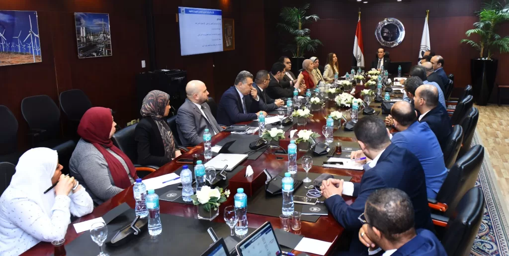 رئيس «هيئة الاستثمار» يستعرض خطط تطوير الأداء الاقتصادي ورقمنة الخدمات 2 - جريدة الجمهورية WhatsApp Image 2026 05 16 at 4.31.57 PM 2 - جريدة الجمهورية
