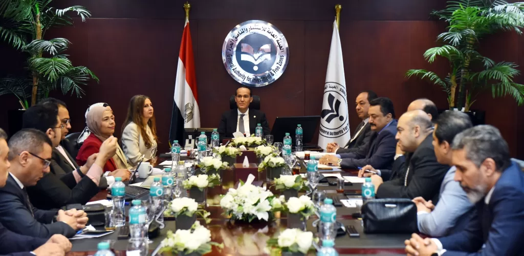 رئيس «هيئة الاستثمار» يستعرض خطط تطوير الأداء الاقتصادي ورقمنة الخدمات 3 - جريدة الجمهورية WhatsApp Image 2026 05 16 at 4.31.57 PM 3 - جريدة الجمهورية