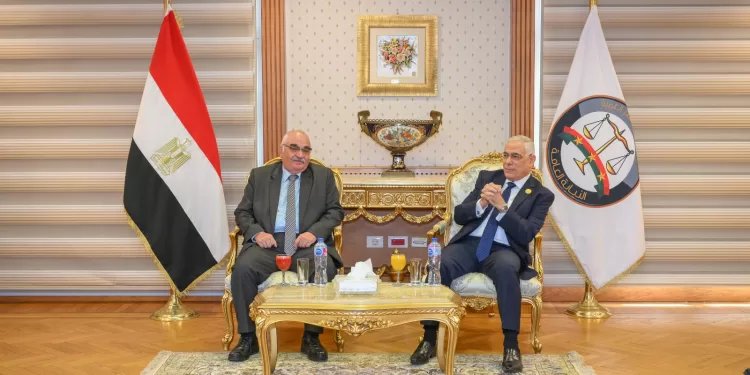 «النيابة العامة» و«قضايا الدولة» يوقعان بروتوكولًا لتطوير منظومة العدالة الرقمية