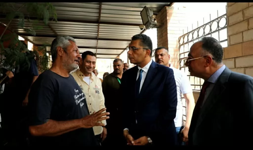 محافظ البحر الأحمر يفاجئ التأمين الصحي بجولة بين العيادات 4 - جريدة الجمهورية WhatsApp Image 2026 05 18 at 2.48.58 PM 1 - جريدة الجمهورية
