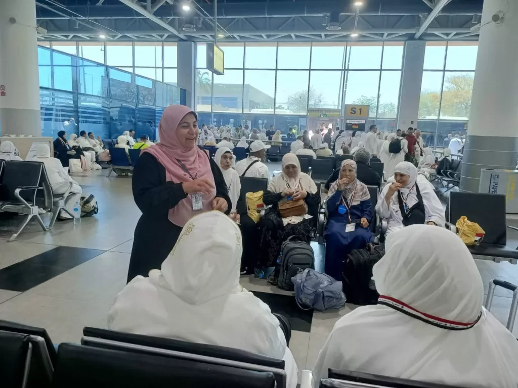 بالتنسيق مع الأزهر الشريف: إطلاق قافلة توعوية لحجاج السياحة بمطار القاهرة الدولي 6 - جريدة الجمهورية WhatsApp Image 2026 05 20 at 4.31.56 PM - جريدة الجمهورية