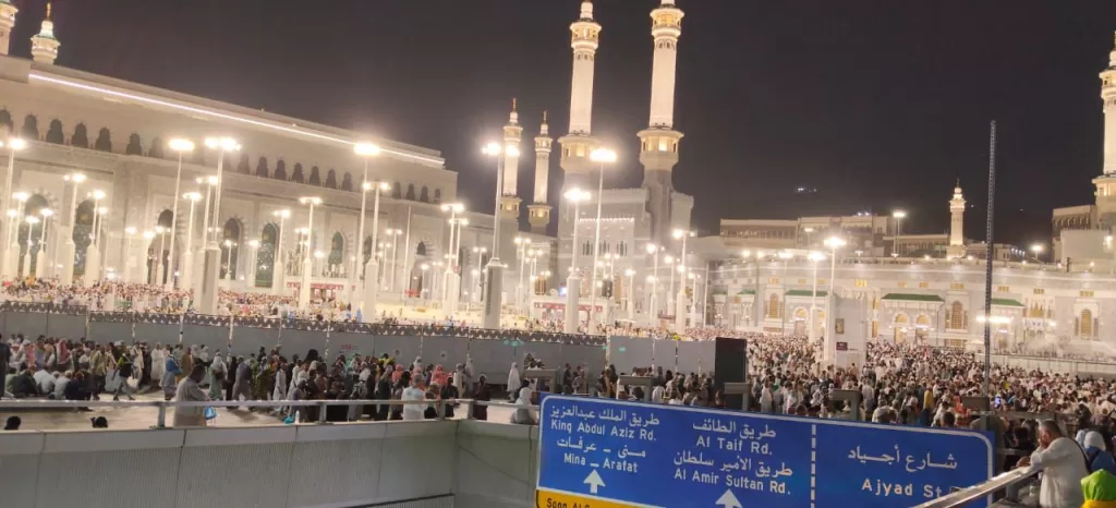 بدء تفويج حجاج السياحة من المدينة إلى مكة استعدادًا لأداء المناسك 9 - جريدة الجمهورية WhatsApp Image 2026 05 20 at 6.07.18 PM - جريدة الجمهورية