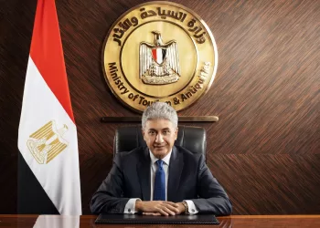 وزير السياحة يتابع جاهزية تصعيد حجاج السياحة إلى عرفات.. و24 لجنة ميدانية تعمل على مدار الساعة
