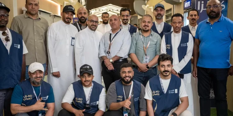 وزير السياحة يتابع جاهزية تصعيد حجاج السياحة إلى عرفات.. و24 لجنة ميدانية تعمل على مدار الساعة