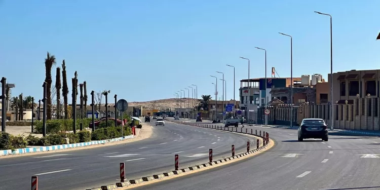 برمالها البيضاء وجمال شواطئها... مرسى مطروح تُنهي استعداداتها لاستقبال عيد الأضحى المبارك 1 - جريدة الجمهورية برمالها البيضاء وجمال شواطئها… مرسى مطروح تُنهي استعداداتها لاستقبال عيد الأضحى المبارك