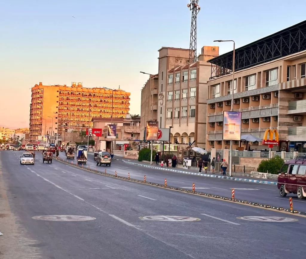 برمالها البيضاء وجمال شواطئها... مرسى مطروح تُنهي استعداداتها لاستقبال عيد الأضحى المبارك 6 - جريدة الجمهورية WhatsApp Image 2026 05 25 at 11.34.30 AM - جريدة الجمهورية