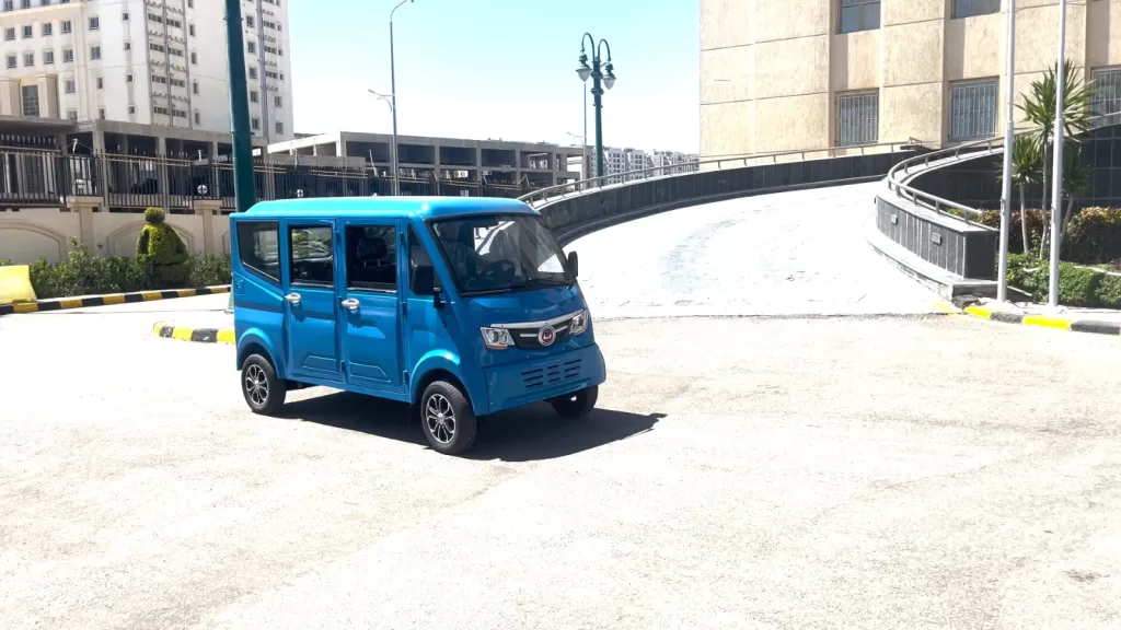 بأمر المحافظ.. السيارة الكهربائية صديقة البيئة بديلًا لـ «التوك توك» في شوارع الإسكندرية 2 - جريدة الجمهورية WhatsApp Image 2026 05 25 at 2.06.40 PM 4 - جريدة الجمهورية