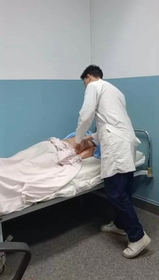 طلاب كليات القطاع الصحي بجامعة القاهرة الأهلية يؤدون الامتحانات العملية في أجواء من الانضباط والتنظيم 31 - جريدة الجمهورية WhatsApp Image 2026 05 25 at 2.15.23 PM 1 - جريدة الجمهورية
