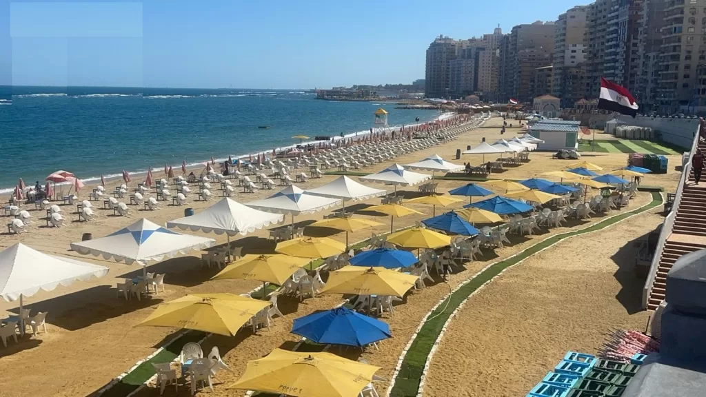 شواطئ الإسكندرية تستعد لاستقبال آلاف الزائرين في عيد الأضحى المبارك 3 - جريدة الجمهورية WhatsApp Image 2026 05 25 at 2.16.27 PM - جريدة الجمهورية