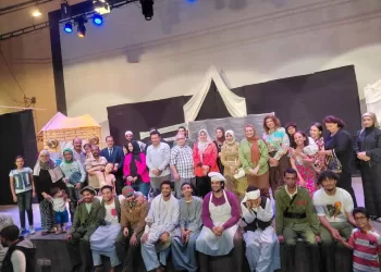 لجنة الثقافة الأسرية ببيت العائلة المصرية تشهد عرض «الهجانة» بأسيوط.. وتؤكد: المسرح رسالة لبناء الوعي وترسيخ القيم 7 - جريدة الجمهورية لجنة الثقافة الأسرية ببيت العائلة المصرية تشهد عرض «الهجانة» بأسيوط.. وتؤكد: المسرح رسالة لبناء الوعي وترسيخ القيم