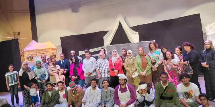 لجنة الثقافة الأسرية ببيت العائلة المصرية تشهد عرض «الهجانة» بأسيوط.. وتؤكد: المسرح رسالة لبناء الوعي وترسيخ القيم