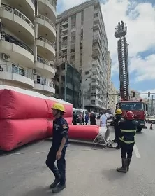 بينها استخدام «الهيدروليكي».. خطة ذكية للحماية المدنية لإنقاذ شخص من الانتحار بكورنيش الإسكندرية 1 - جريدة الجمهورية بينها استخدام «الهيدروليكي».. خطة ذكية للحماية المدنية لإنقاذ شخص من الانتحار بكورنيش الإسكندرية