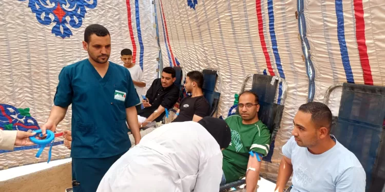 ملحمة تكافلية بالشرقية.. شباب «الصنافين» يجمعون 1066 كيس دم في يومين