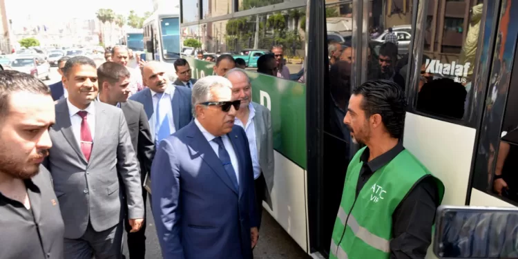 محافظ الدقهلية يدشن منظومة «مواصلات المنصورة» بإطلاق أتوبيسات خدمة مميزة