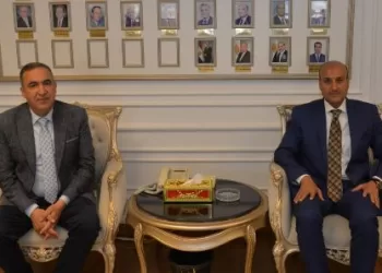 محافظ أسيوط يستقبل رئيس هيئة الخدمات البيطرية لبحث تطوير المنظومة وحماية الثروة الحيوانية