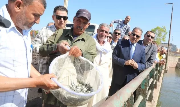 محافظ الشرقية يشهد إطلاق مليون زريعة أسماك ببحر مويس