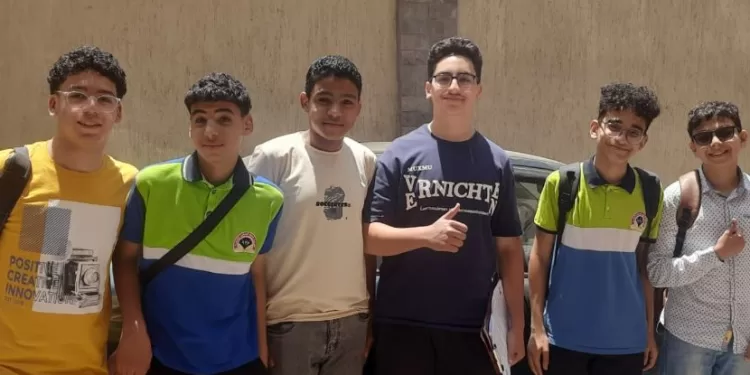 ارتياح بين طلاب الإعدادية بالإسكندرية بعد امتحاني الجبر والحاسب الآلي