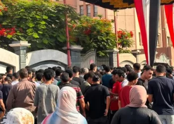 «69 ألف طالب» يؤدون امتحان اللغة الأجنبية الثانية بالشرقية 2 - جريدة الجمهورية «69 ألف طالب» يؤدون امتحان اللغة الأجنبية الثانية بالشرقية