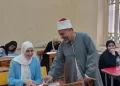 «١١» ألف طالب بالقسم الأدبي يؤدون «القرآن والحديث» بأزهر الشرقية وسط هدوء تام 19 - جريدة الجمهورية «١١» ألف طالب بالقسم الأدبي يؤدون «القرآن والحديث» بأزهر الشرقية وسط هدوء تام