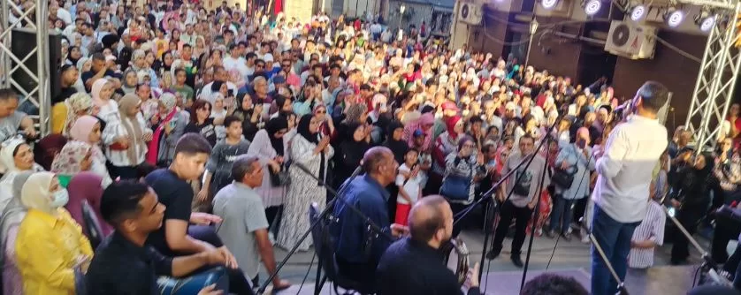 «شارع الفن» يواصل فعالياته بالإسكندرية لليوم الثاني وسط مجمع الأديان بشارع النبي دانيال 5 - جريدة الجمهورية 2 66 - جريدة الجمهورية