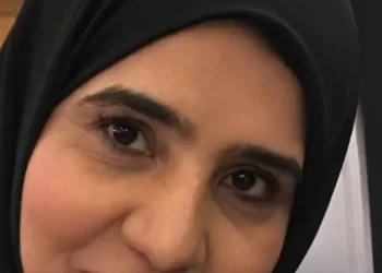 كيف نكتب لطفل عصر التكنولوجيا والذكاء الاصطناعي؟!.. د.عائشة الغيص تجيب عن السؤال ..وترسم سيناريو المواجهة والفوز بخيال الطفل. 2 - جريدة الجمهورية كيف نكتب لطفل عصر التكنولوجيا والذكاء الاصطناعي؟!.. د.عائشة الغيص تجيب عن السؤال ..وترسم سيناريو المواجهة والفوز بخيال الطفل.