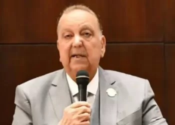 «تعليم الشيوخ» يطالب بطرح مشروعات الدولة بالبورصة واعتماد «طوابع الغذاء» بديلاً للدعم النقدي