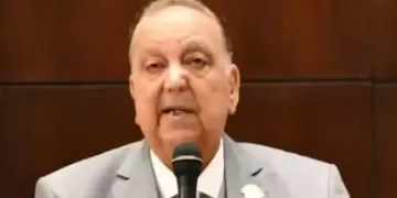 «تعليم الشيوخ» يطالب بطرح مشروعات الدولة بالبورصة واعتماد «طوابع الغذاء» بديلاً للدعم النقدي