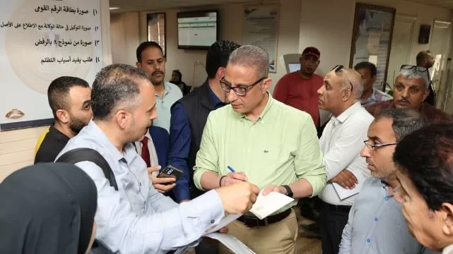 محافظ الجيزة يتفقد المركز التكنولوجي بحي العجوزة لمتابعة سير العمل وتيسير الخدمات 3 - جريدة الجمهورية 3 97 - جريدة الجمهورية