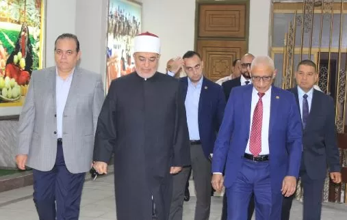 محافظ شمال سيناء يستقبل مفتي الجمهورية لبحث تعزيز الوعي ونشر الفكر الوسطي 5 - جريدة الجمهورية 4 23 - جريدة الجمهورية