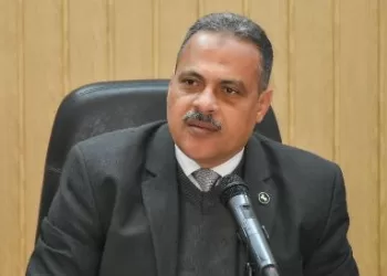 محافظ الشرقية يُجازي «٥٧» موظفاً بالجهاز الإداري والوحدات الخدمية لإهمالهم في العمل