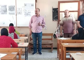 في اليوم الأخير للشهادة الإعدادية ببني سويف.. الفولي يتابع لجان «الهندسة» ويعلن بدء التصحيح غداً 5 - جريدة الجمهورية في اليوم الأخير للشهادة الإعدادية ببني سويف.. الفولي يتابع لجان «الهندسة» ويعلن بدء التصحيح غداً