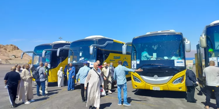 «السياحة والآثار»: انطلاق أولى رحلات عودة حجاج «البري» إلى أرض الوطن