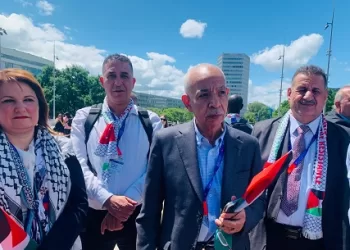 وقفة تضامنية عمالية حاشدة بجنيف احتفالًا باعتماد فلسطين «عضوًا مراقبًا» في منظمة العمل الدولية