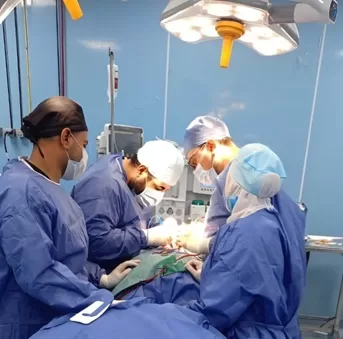 عاد إلى الحياة 3 مرات.. معجزة طبية بمستشفى أجا لإنقاذ مريض توقف قلبه متتاليًا 1 - جريدة الجمهورية عاد إلى الحياة 3 مرات.. معجزة طبية بمستشفى أجا لإنقاذ مريض توقف قلبه متتاليًا