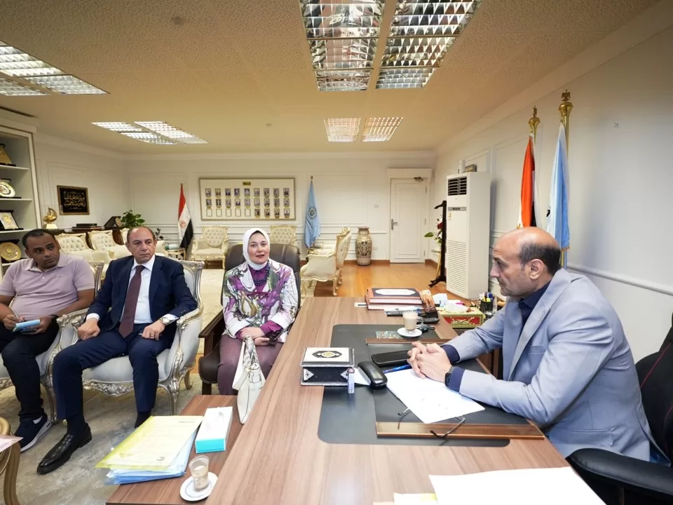 محافظ أسيوط يبحث ملفات المرافق والخدمات في لقائه الدوري بنواب البرلمان والشيوخ 5 - جريدة الجمهورية WhatsApp Image 2026 06 04 at 3.09.29 PM 1 - جريدة الجمهورية