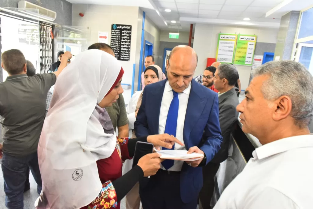محافظ أسيوط يفاجئ وحدة طب الأسرة بقرية المعصرة لمتابعة مستوى الخدمات الصحية المقدمة للمواطنين 7 - جريدة الجمهورية WhatsApp Image 2026 06 05 at 1.55.00 PM - جريدة الجمهورية