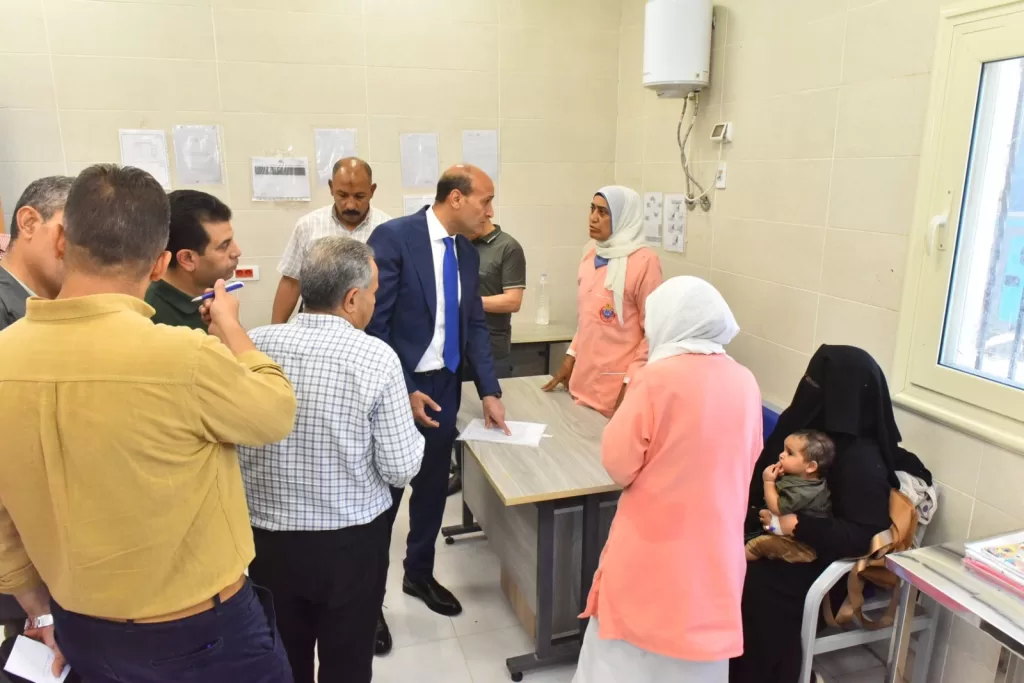 محافظ أسيوط يفاجئ وحدة طب الأسرة بقرية المعصرة لمتابعة مستوى الخدمات الصحية المقدمة للمواطنين 10 - جريدة الجمهورية WhatsApp Image 2026 06 05 at 1.55.01 PM - جريدة الجمهورية