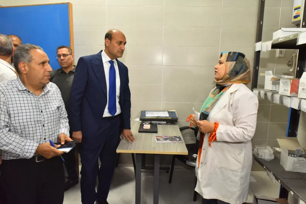محافظ أسيوط يفاجئ وحدة طب الأسرة بقرية المعصرة لمتابعة مستوى الخدمات الصحية المقدمة للمواطنين 9 - جريدة الجمهورية WhatsApp Image 2026 06 05 at 1.55.01 PM 2 - جريدة الجمهورية