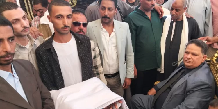 بالصور | «الجمهورية» تشهد صلحًا ثأريًا بأسيوط.. عائلتا دياب والطيب تطويان صفحة خصومة دامت 5 سنوات