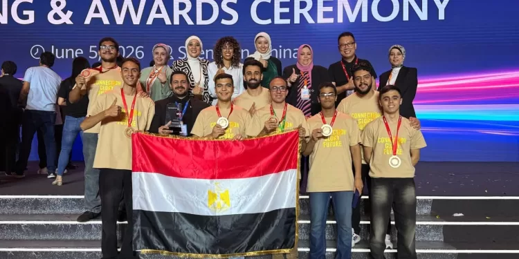 إنجاز عالمي جديد لجامعة المنصورة.. طالب الهندسة يفوز بأعلى جوائز مسابقة Huawei ICT بالصين