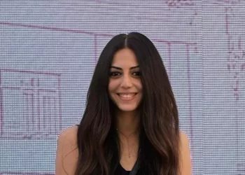 «أرشيف» خلود حسني بالأوبرا.. رحلة بصرية توثق ذاكرة الجسد والعلاج بالفن 2 - جريدة الجمهورية «أرشيف» خلود حسني بالأوبرا.. رحلة بصرية توثق ذاكرة الجسد والعلاج بالفن